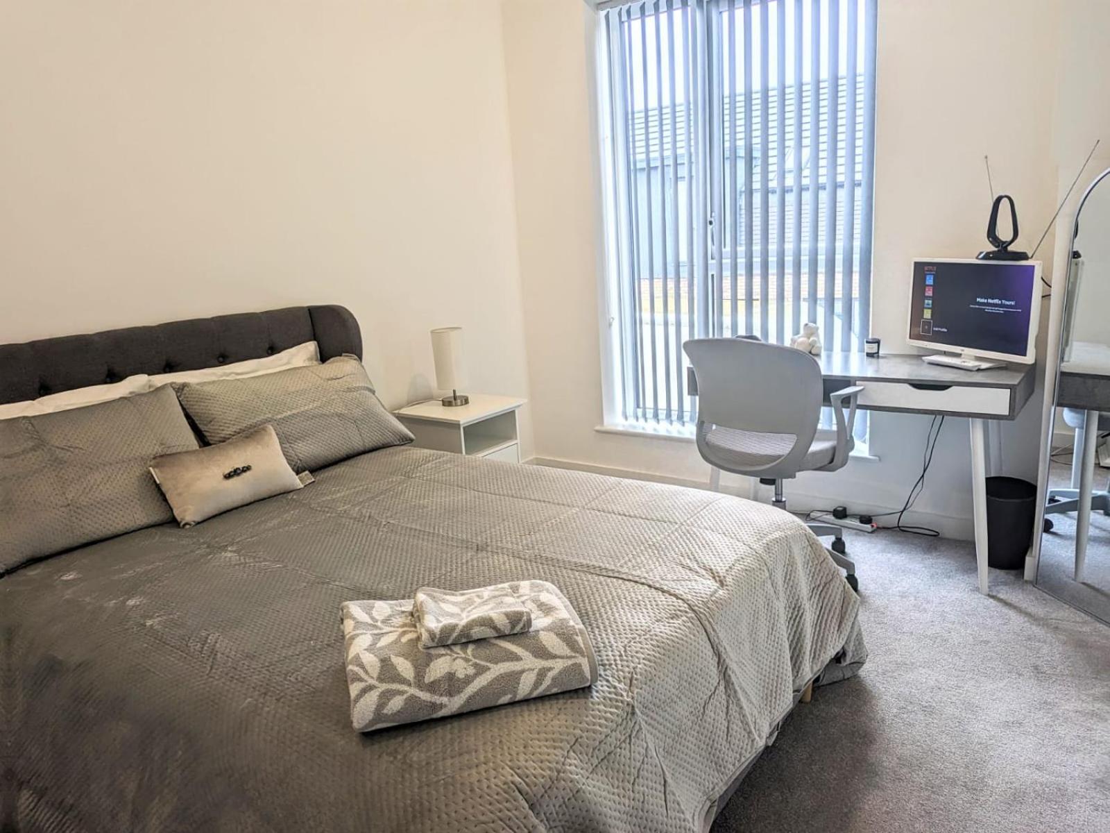 Contemporary Double Ensuite Room Birmingam Exterior foto